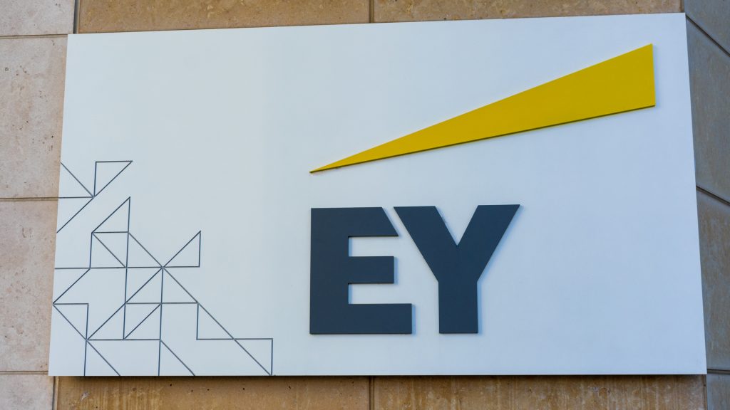 Ernst & Young (EY) - Il gigante della revisione finanziaria adotta la rete Polygon
