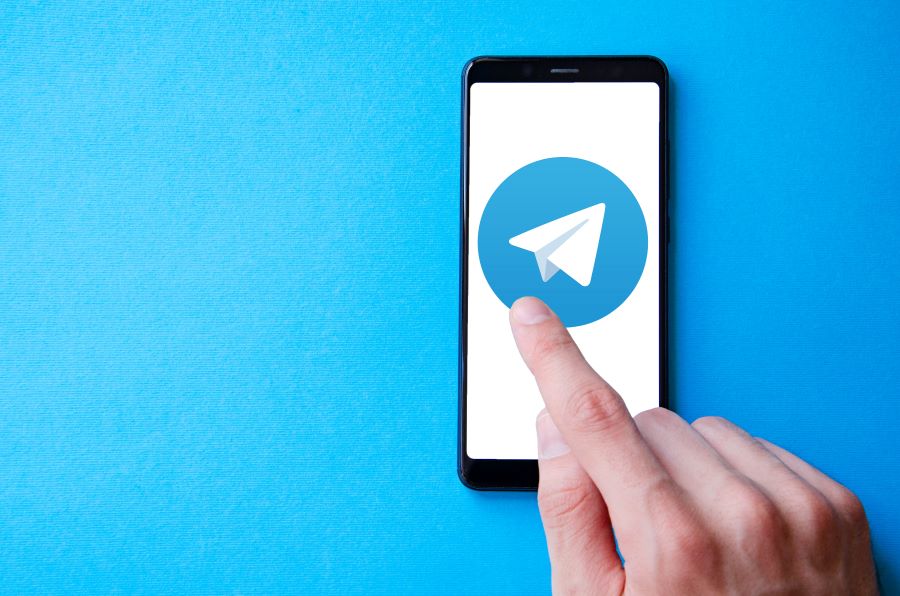 Icona di Telegram sul telefono